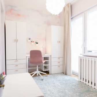 Feminine Shades House