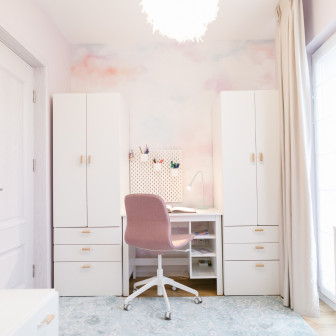 Feminine Shades House