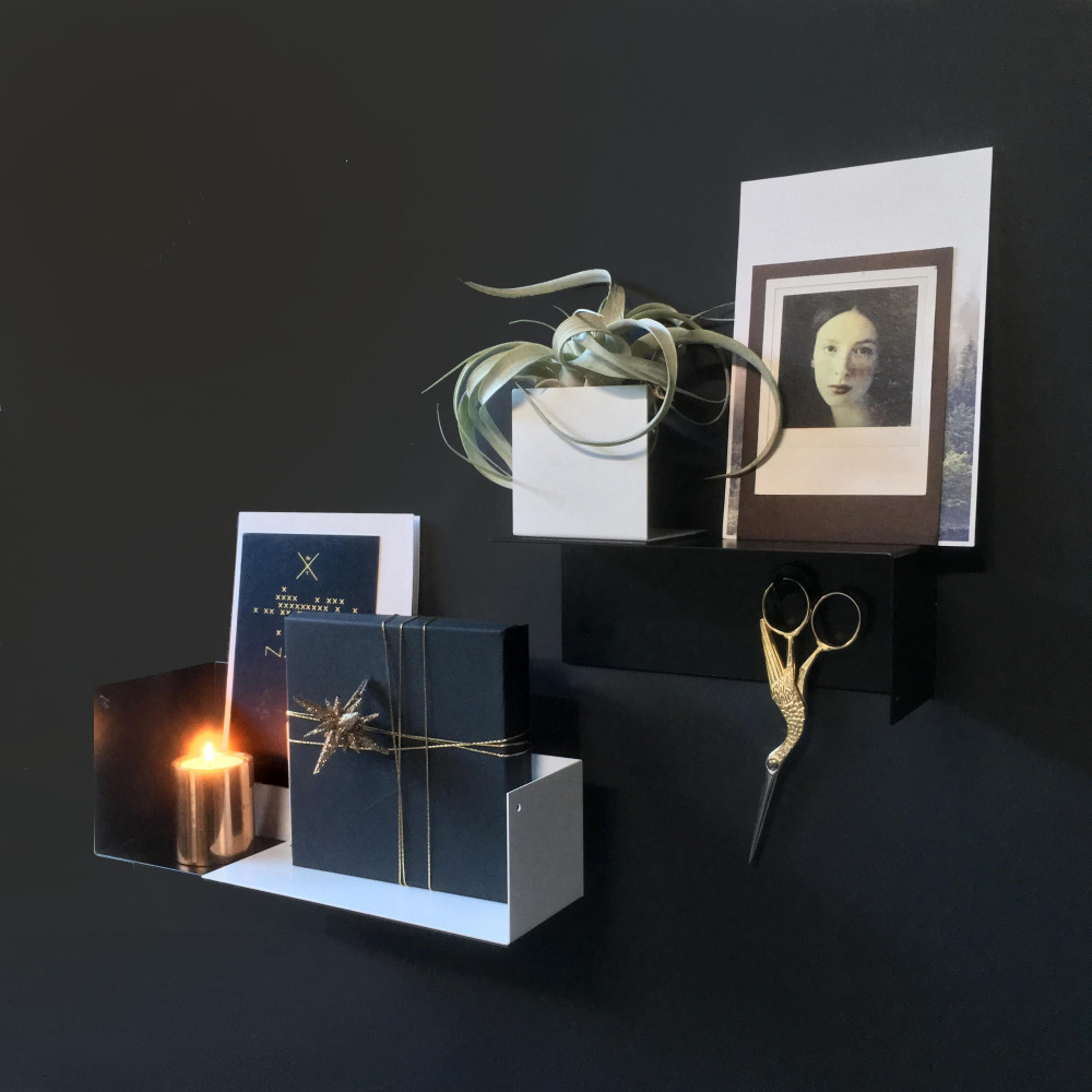Amenajare perete cu tapet magnetic și accesorii fără găurire – Birou magnetic 27 | Magnest