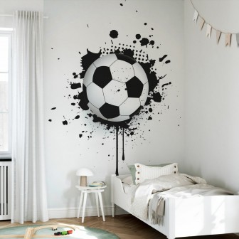 Fototapet cu minge de fotbal spargand un perete