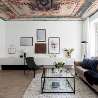 Tapet cu design clasic, Beyond Us, pentru tavan