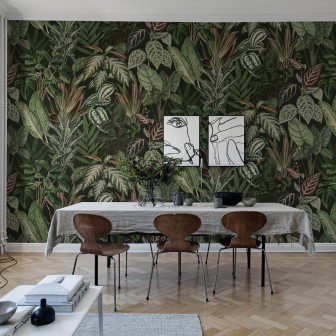 Tapet Mischievous Monkeys, Lush, cu design tropical vibrant, featuring maimuțe jucause ascunse printre frunzele luxuriante.