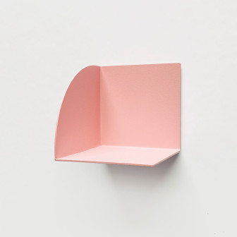 Poliță metalică magnetică roz cu o figurină de pisică