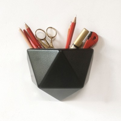 Ghiveci din plastic tapet magnetic - Negru, cu creioane și foarfeci