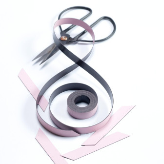 Bandă magnetică washi roz cu foarfecă