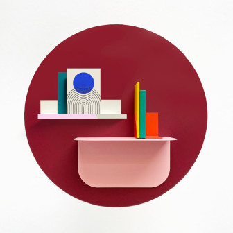 Sticker magnetic rotund vișiniu cu design modern