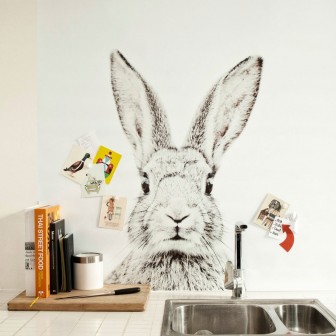 Tapet magnetic cu un iepure drăguț, perfect pentru a decora bucătăria, dormitorul sau camera copiilor.